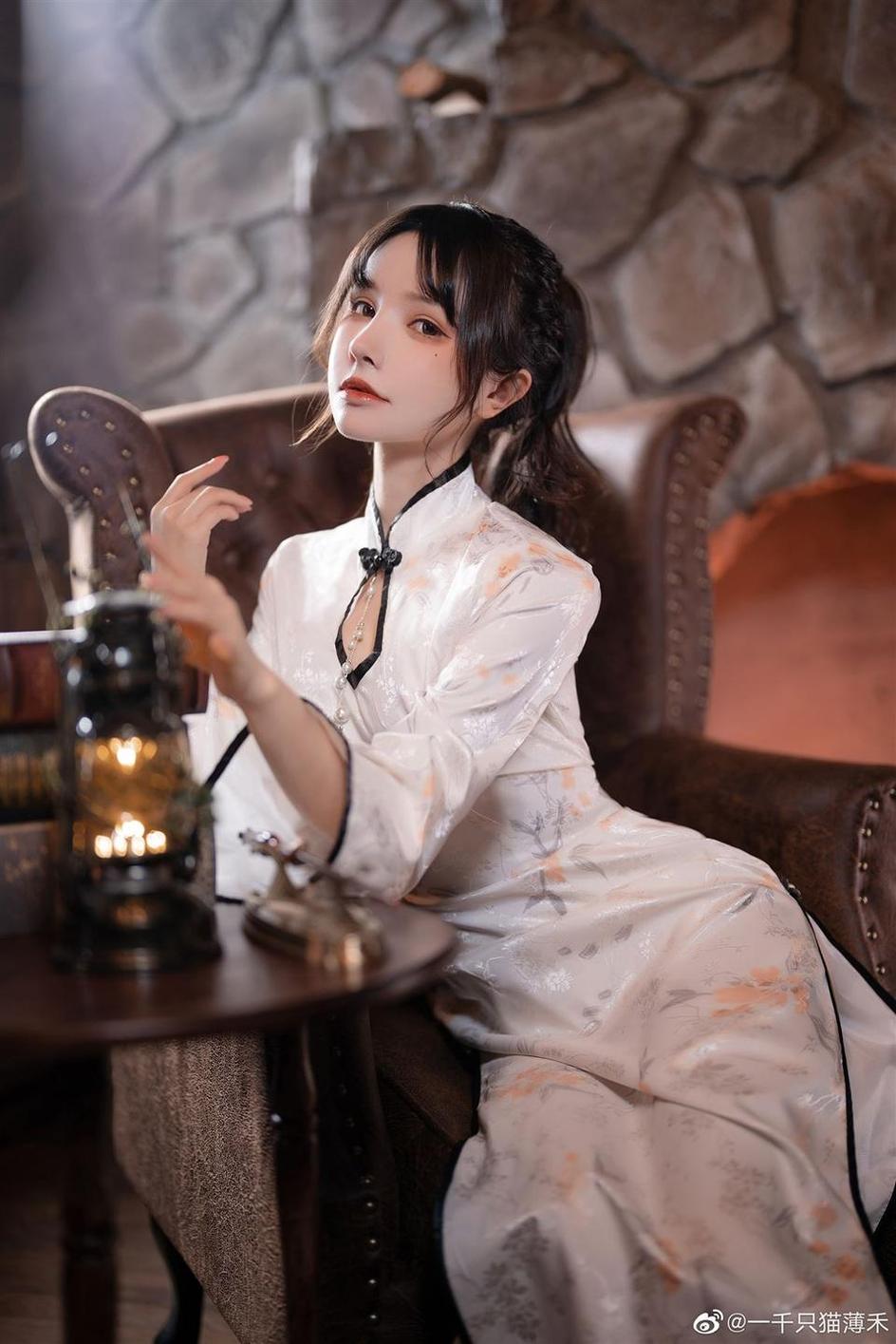 看这一千只猫薄禾胶衣的无删图包，感受cosplay的魅力